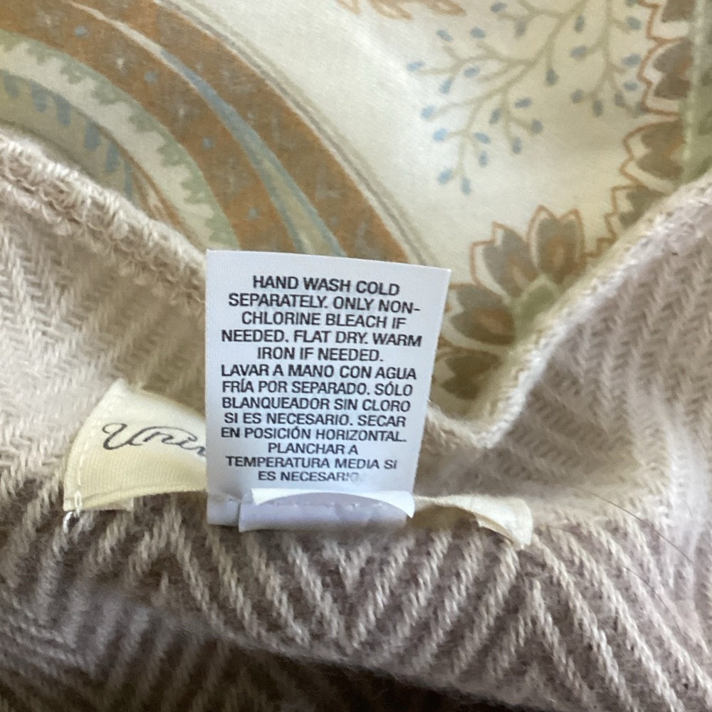 Euc Universal Thread Checkered Fringe Poncho - Cr… - image 6